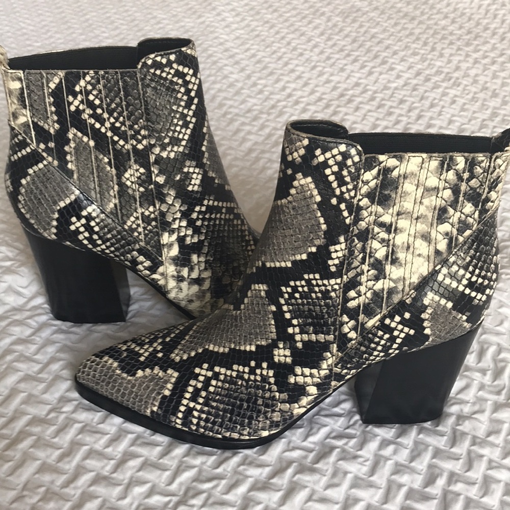 Marc Fisher LTD Alva Bootie - Picture 14 of 16